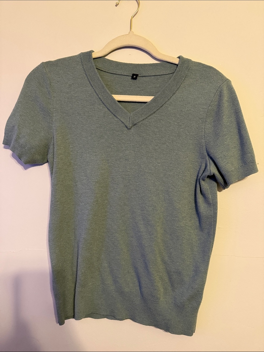 Women’s Short Sleeve V-Neck Tee in Sage Green
